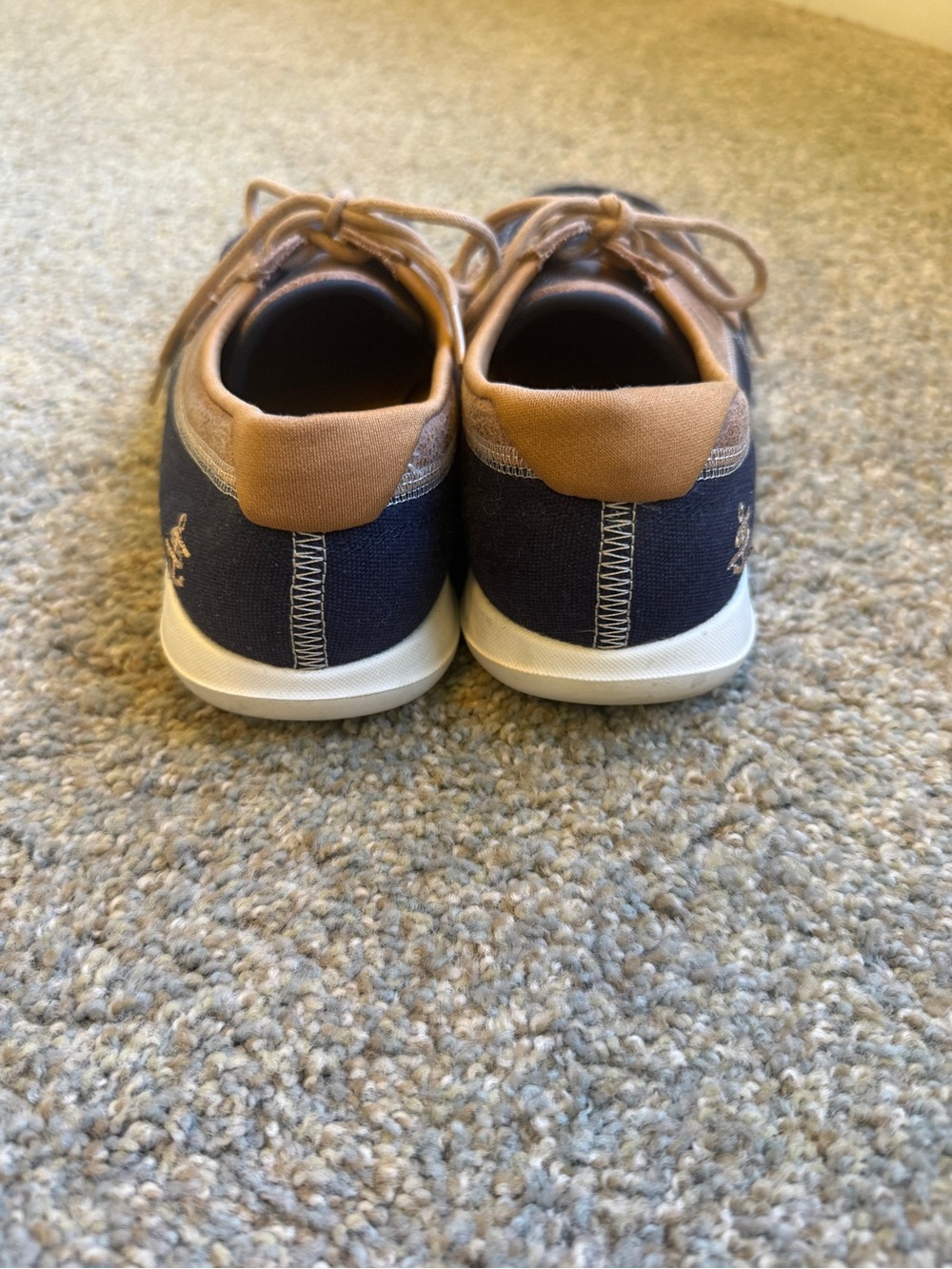 Skechers light weight goga max navy boat shoes women’s size 8.5 - Picture 4 of 7